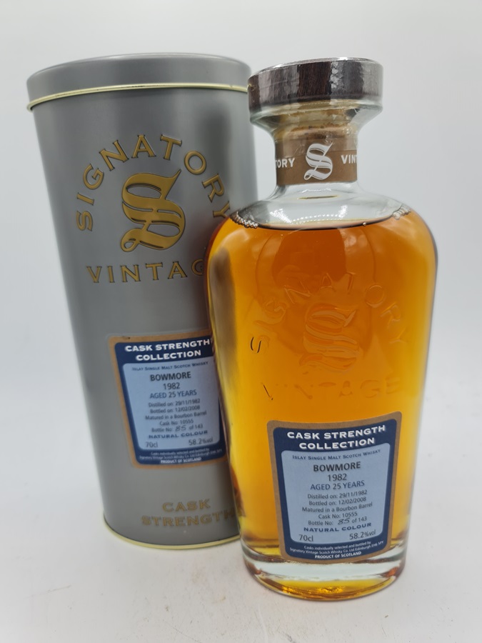 Bowmore 1982 26 Years Old bottled 2008 Islay Single Malt Scotch Whisky Signatory Vintage Cask Strength Collection 58,2% alc by vol OC bt N8 of 143