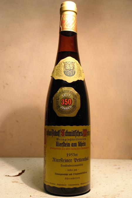 Gustav Adolf Schmittsches Weingut  - Niersteiner Pettenthal Riesling Trockenbeerenauslese 'Bestes Fass' 1953