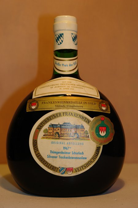 Staatl. Lehrkellerei Veitshochheim - Thüngersheimer Scharlach Silvaner Trockenbeerenauslese Versteigerungswein 1967