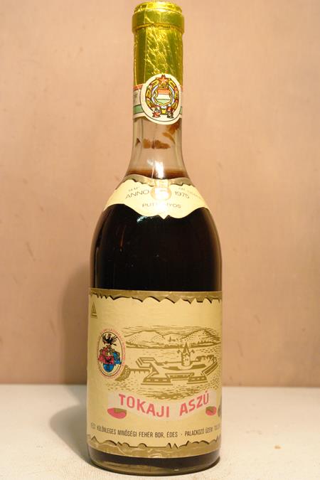 Palackozo Üzem Különleges Minösegi Fehrer Bor Tokaji Aszu 5 Puttonyos 1975 500ml