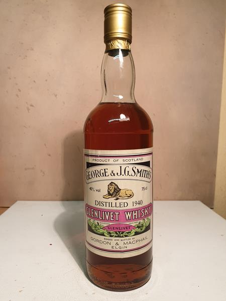 Glenlivit Speyside Single Malt Scotch Whisky 1940 bottled in the 1980´s Gordon & MacPhail 40% vol. 700ml