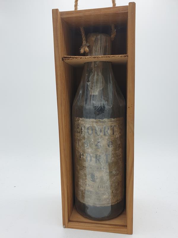 Niepoort Garrafeira Port 1940 bottled 1945 decanted 1963 with OWC
