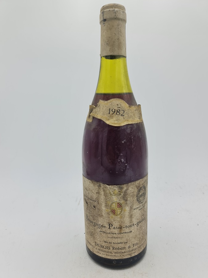 Bubois Robert et Fils-  Bourgogne Passe-Tout-Grains 1982