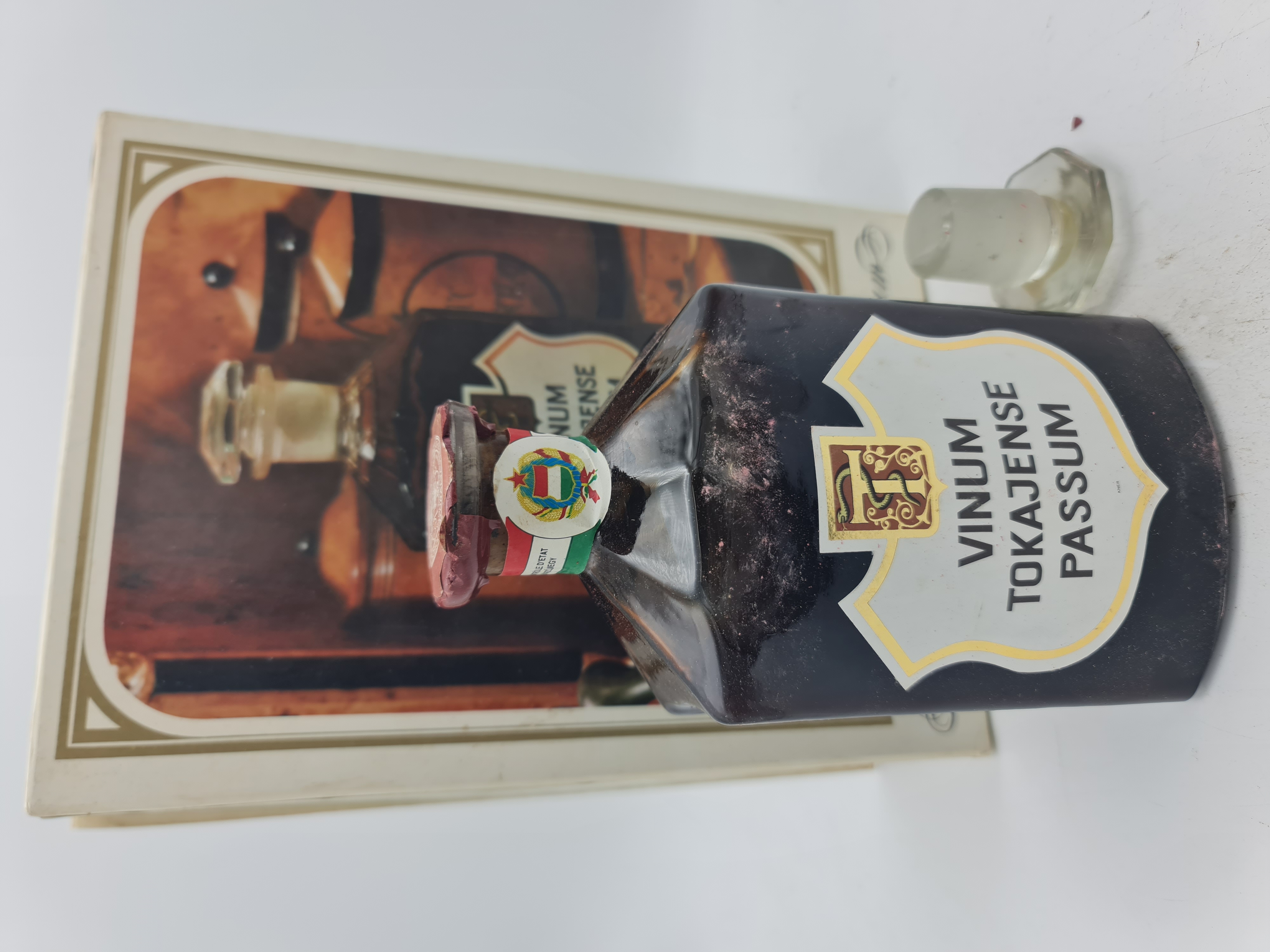 Palackozo üzem Tolcsva - Vinum Tokajenese Tokaji 5 puttonyos aszú dry 1981 750ml with OC