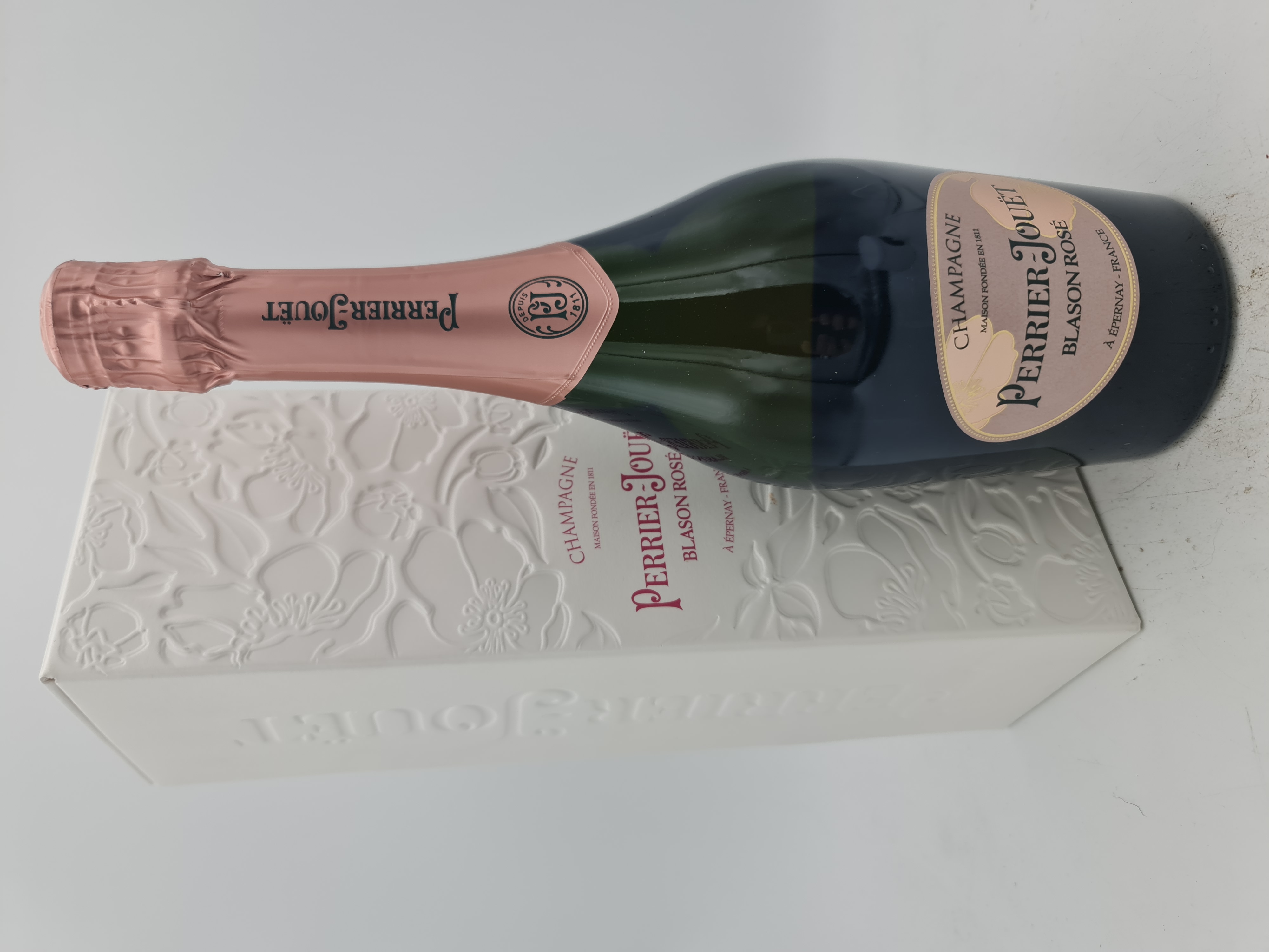 Perrier-Jouet - Blason rosé Champagne brut NV with box