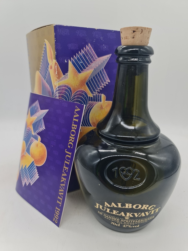 Aalborg Jule Akvavit Jahrgang 1992 0,7l  47% by vol. alc. Sonderabfüllung incl. Geschenkpackung