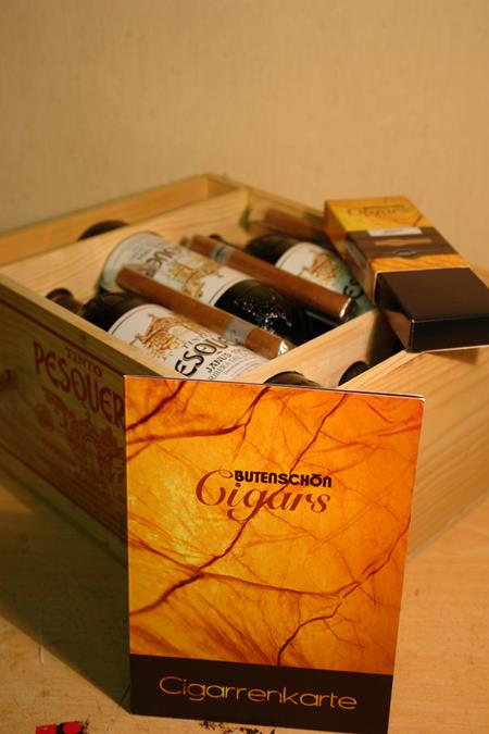 Bodegas Alejandro Fernandez - Tinto Pesquera Reserva Ribera del Duero 1994 OWC 6 bottles 4500ml case with Cigars