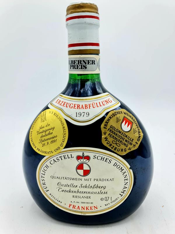 Fürstlich Castell´sches Domänenamt - Casteller Schlossberg Rieslaner Trockenbeerenauslese 1979