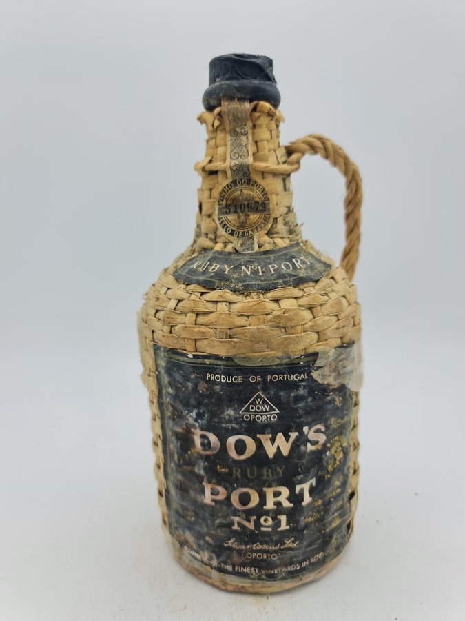 Dow´s  Ruby Port N°1 NV 'Old release from the 1960´s'