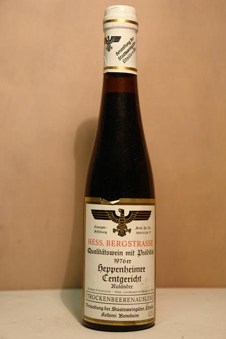 Hessische Staatsweingüter Domaine Bergstrasse - Heppenheimer Centgericht Ruländer Trockenbeerenauslese 1976 375ml Hessische Staatsweingüter Domaine Bergstrasse - Heppenheimer Centgericht Ruländer Trockenbeerenauslese 1976 375ml