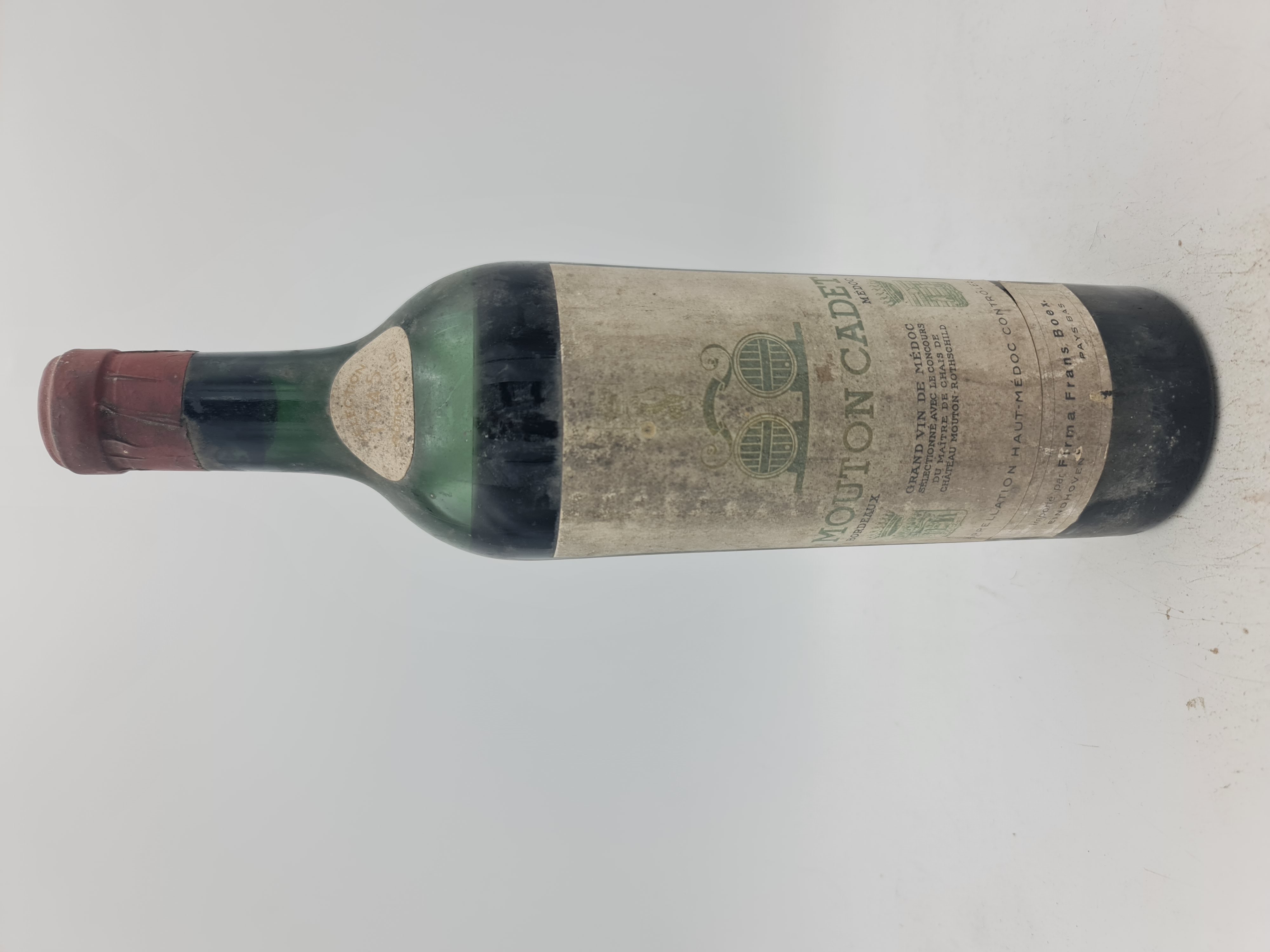 Château Mouton Cadet Baron Philippe de Rothschild 1945 'Sélectionné avec le concours du Maître de Chais de Château Mouton Rothschild'