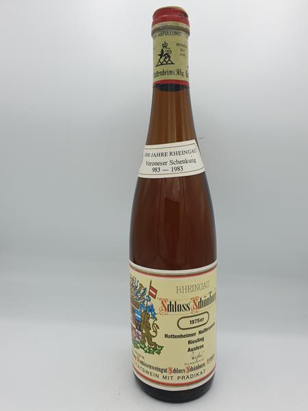 Schloss Schönborn - Hattenheimer Nussbrunnen Riesling Auslese Versteigerungswein 1975