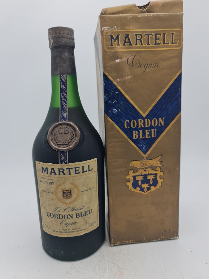Martell Cordon Bleu Cognac Réserve Limitée NV 40% vol. 700ml  bt N°DT2007 with OC 'old release from the 1960´s'