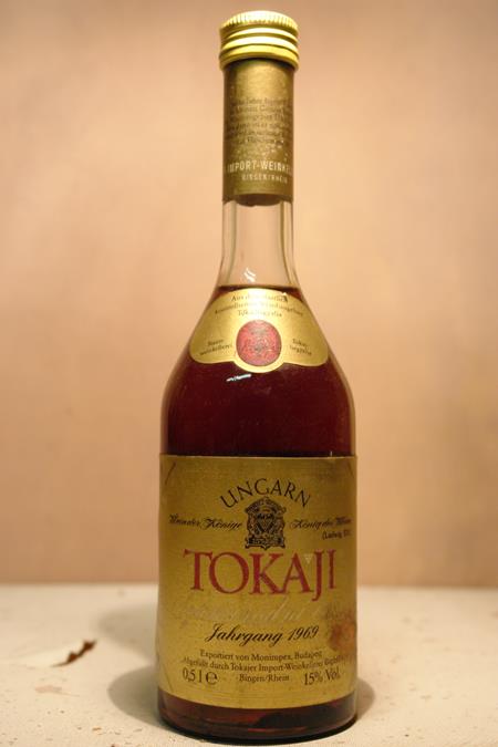 Ungarische Staatskellereien Budapest (Tokay-Hegyalija) - Tokaji Samorodni vollreif 15° 1969 500ml