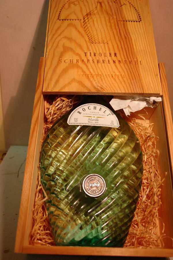 Rochelt Jahrgangsbrand Holunder 1989 in Holzkiste 50% alc. by vol. 700ml