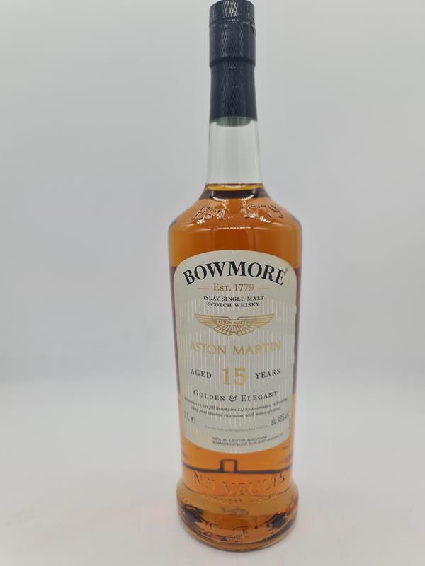 Bowmore Aston Martin Edition 15 Years Old bottled 2021 Golden & Elegant 43% alc. by vol. 1000ml OC