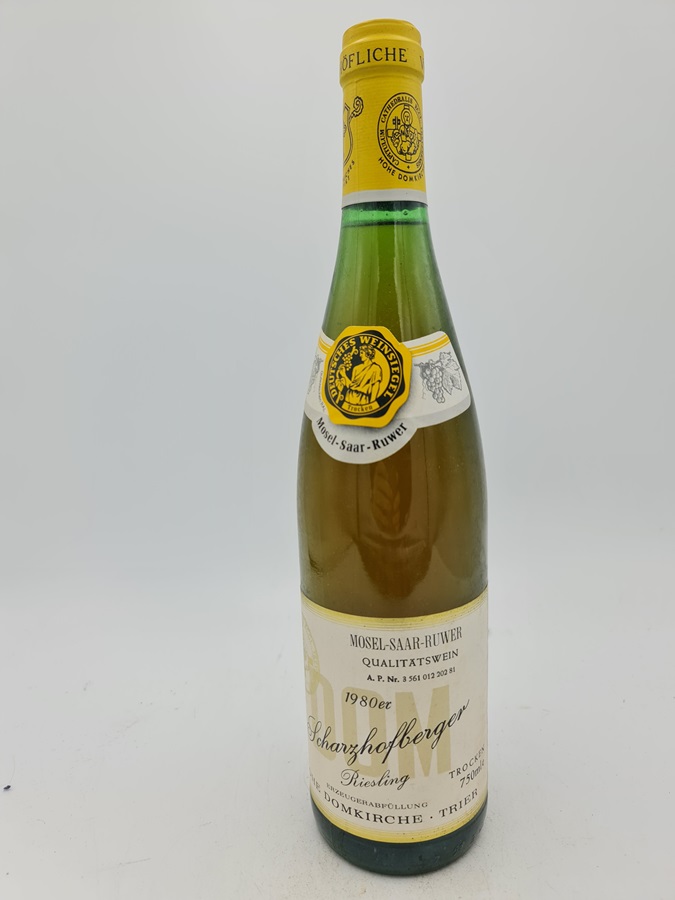 Hohe Domkirche - Scharzhofberger Riesling trocken dry 1980 Hohe Domkirche - Scharzhofberger Riesling trocken dry 1980