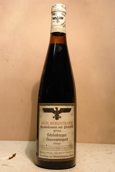 Hessische Staatsweingüter Domaine Bergstrasse - Schönberger Herrnwingert Ortega Trockenbeerenauslese 1975