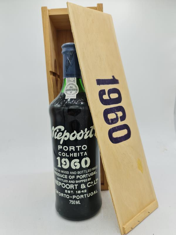 Niepoort Colheita Port 1960 with OWC