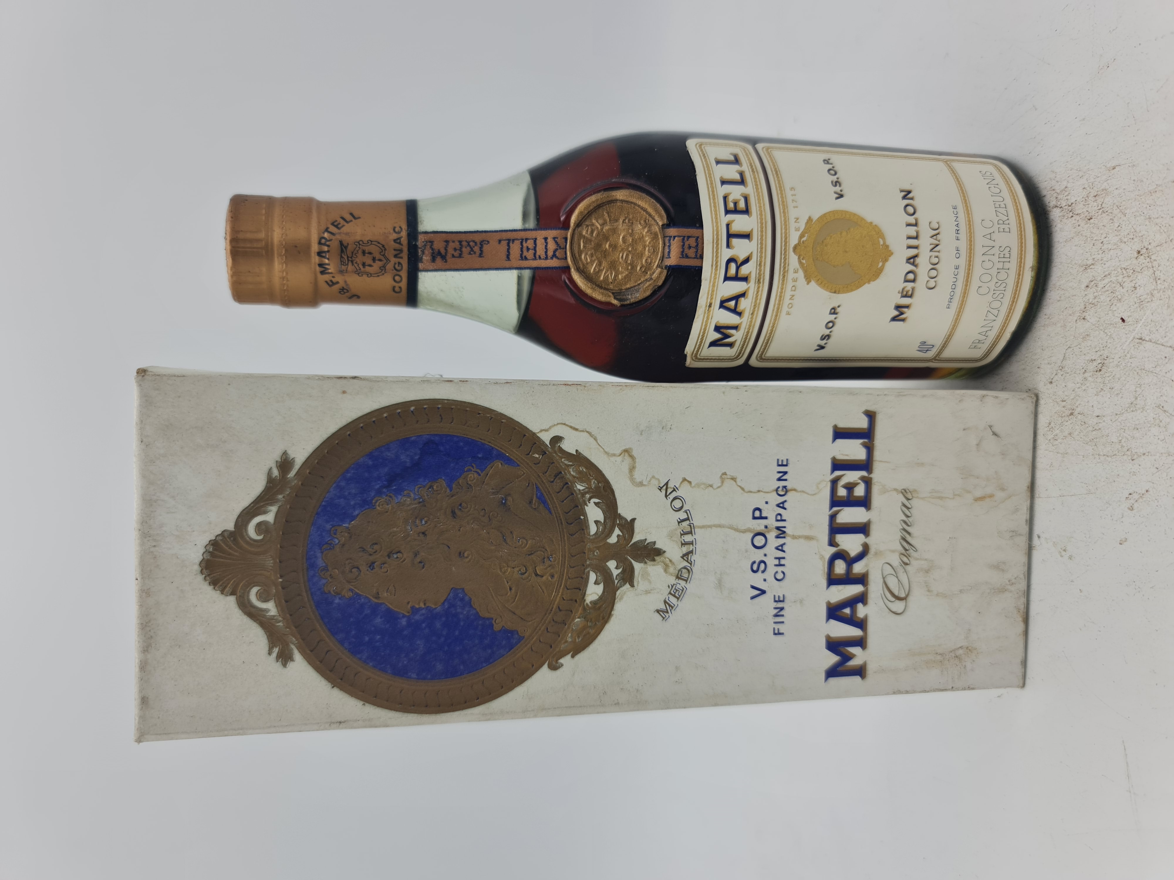Martell Fine Champagne V.S.O.P. MEDAILLON Cognac NV 40% vol. 500ml  'old release from the 1970´s'