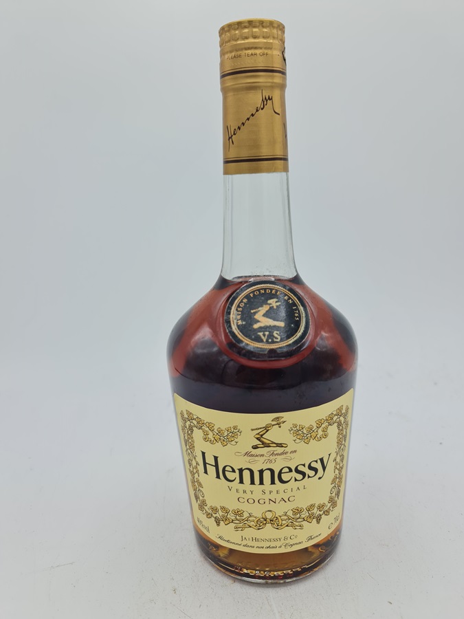 Hennessy Very Special Cognac 40% alc. by vol 70cl NV