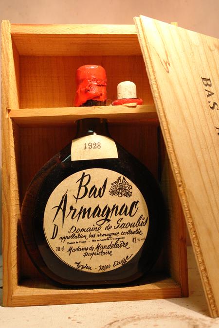 Domaine de Saoulis Madame de Mandelaere - Bas-Armagnac Vintage 1928 42% vol. alc. 70cl in Holzkiste