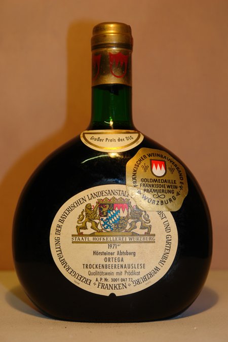 Bayrische Landesanstalt für Obst und Gartenbau - Hörsteiner Abtsberg Ortega Trockenbeerenauslese 1971