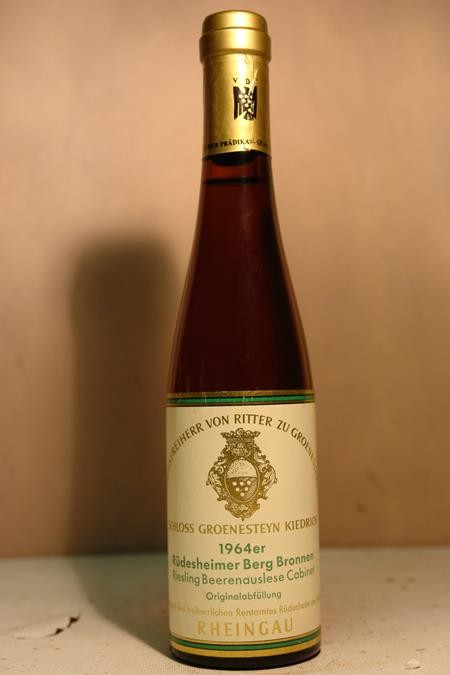 Reichsfreiherr von Ritter zu Groenesteyn - Rüdesheimer Berg Bronnen Riesling Beerenauslese Goldkapsel 1964 375ml