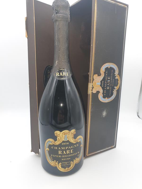 Piper Heidsieck RARE vintage 1976 with case