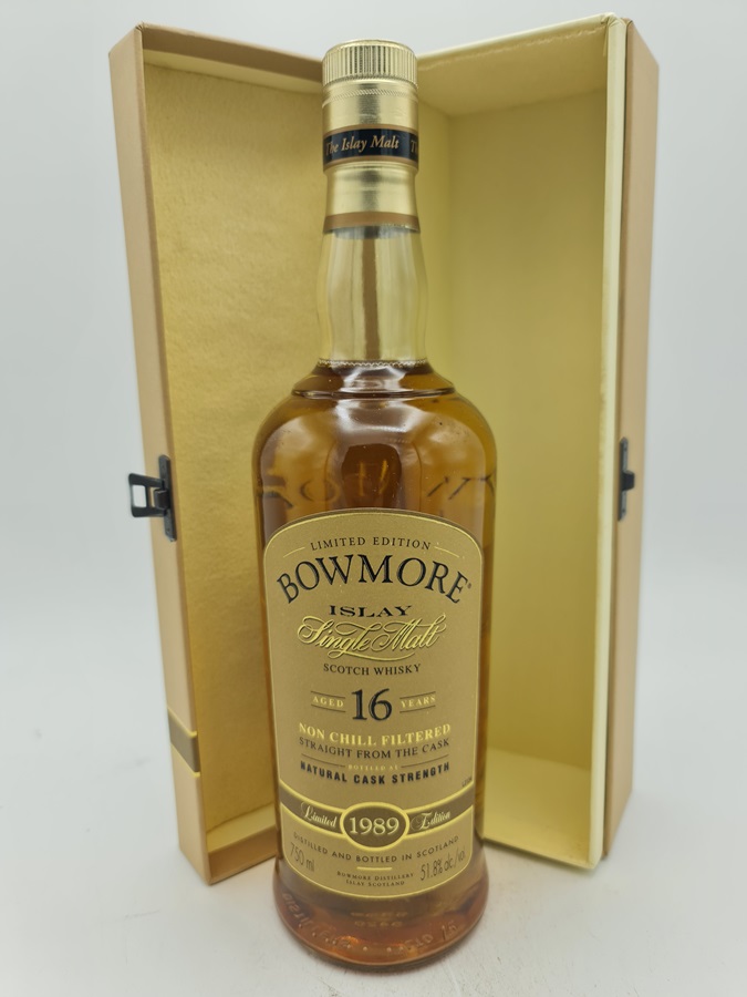 Bowmore 1989 16 Years Old bottled 2005 Islay Single Malt Scotch Whisky Limited 1989 Edition 51,8% alc by vol with OC