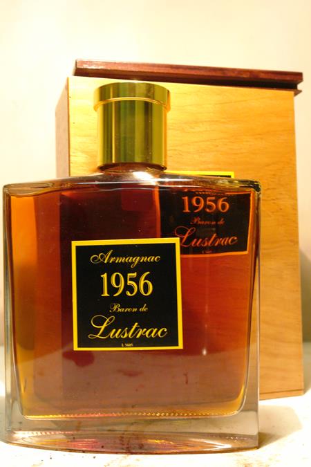 Baron de Lustrac - Vintage Armagnac 1956 40 alc. by vol. 70cl with wooden box 1956 