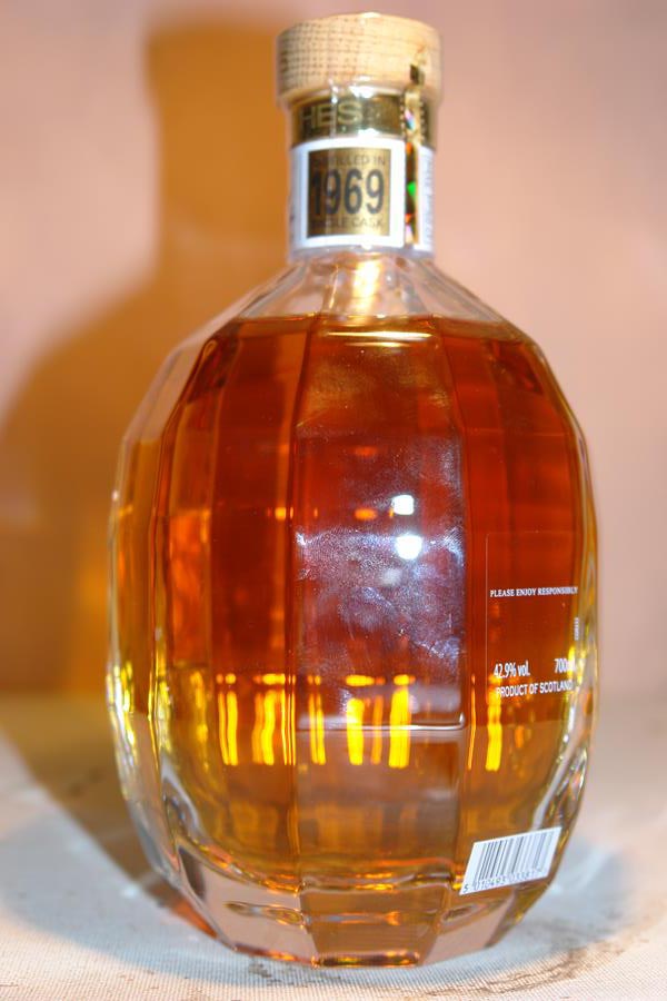 The Glenrothes Single Cask Speyside Single Malt Whisky Cask N11485 Destilled 1969 bottled 2013 44 years old 42.9% by vol. 700ml in crystal decanter